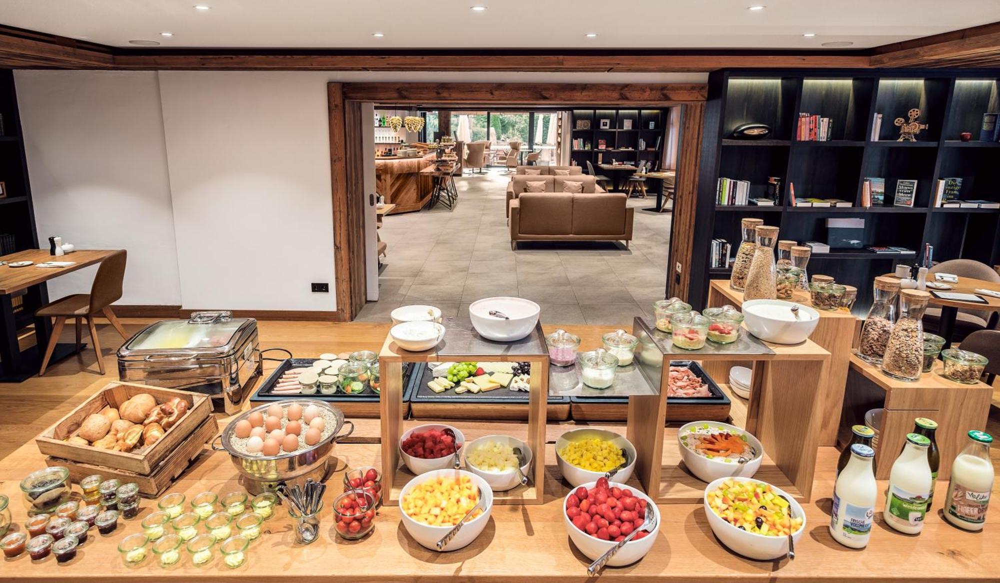Adler Haeusern Gourmet & Spa Hotel Eksteriør bilde